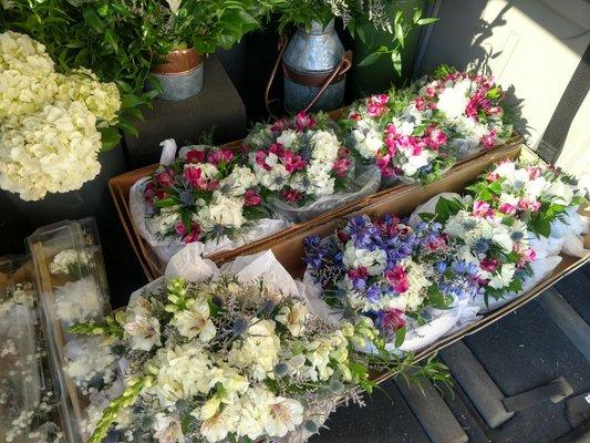 Boxes with wedding bouquets