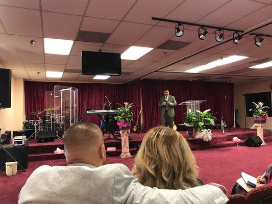 Pastor Saul preaching the Word