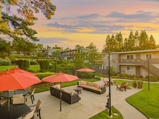 Outdoor lounge at Pleasanton Heights Apartment Homes