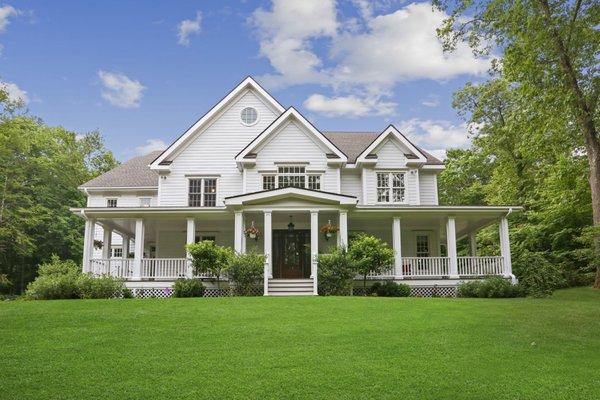 Classic Colonial Farmhouse