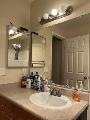 Mirror cleaning