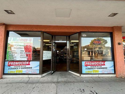 Store front of Parcel, shipping services to Mexico