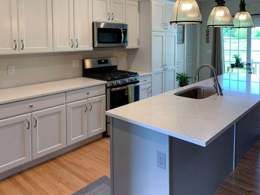 We offer top brands like Cambria, Silestone, HanStone and MSI.