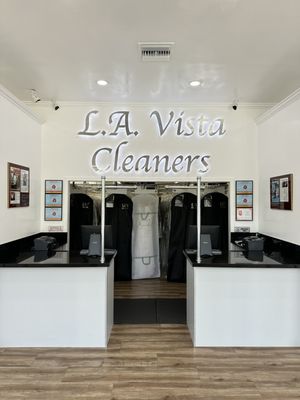 La Vista Cleaners