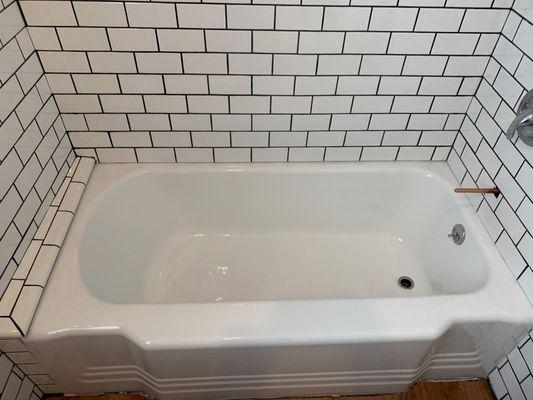 Tub Refinished After.