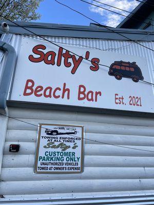 Salty's Beach Bar