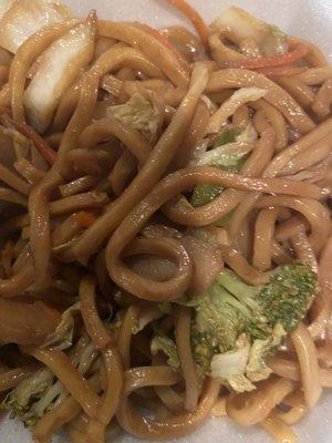 Vegetable lo mein