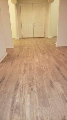 Beautiful Laminate flooring  Call for free estimate and best prices !! 770-771-4329