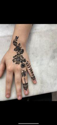 Flower henna