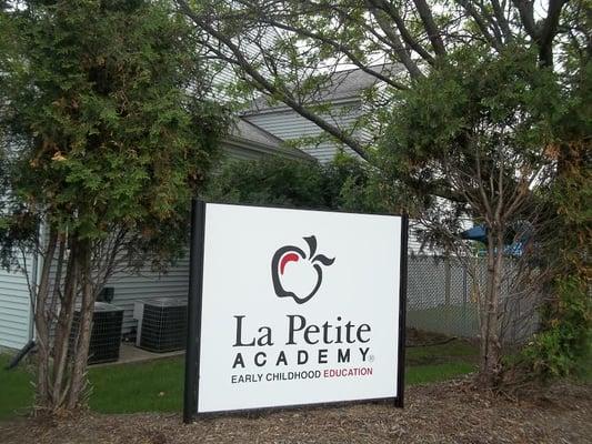 La Petite Academy