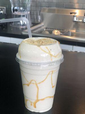 Caramel cookie shake !!