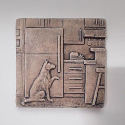 Dog at fridge 4x4 art tile