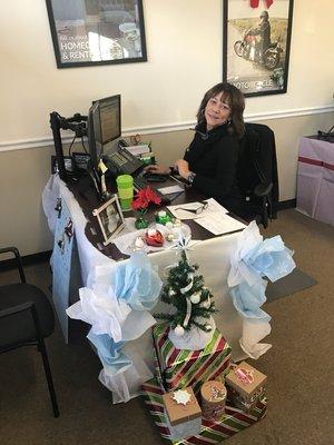 Holiday desk decorating contest!