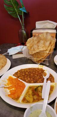 Halwa puri