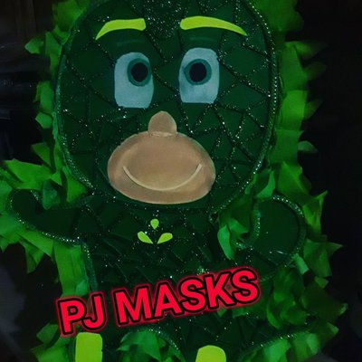 Piñata pj masks elaborada echa a mano