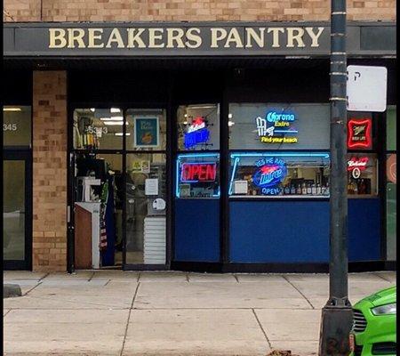 BREAKERS PANTRY