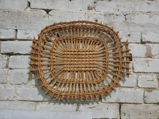 Flat baskets for wall basket collages.