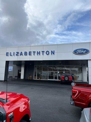 Ford Collision Center of Elizabethton