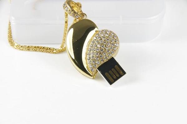 USB Necklace white