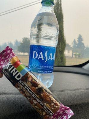 My gas station order: the Pomegranate Blueberry Pistachio and a Dasani Water...the Kind bar was delicious!