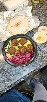 Falafel platter with hummus