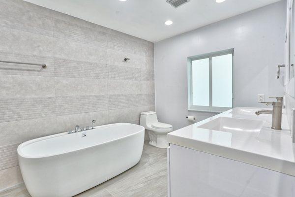 Miami Shores, Remodeled & Upgraded Home -- Bathroom