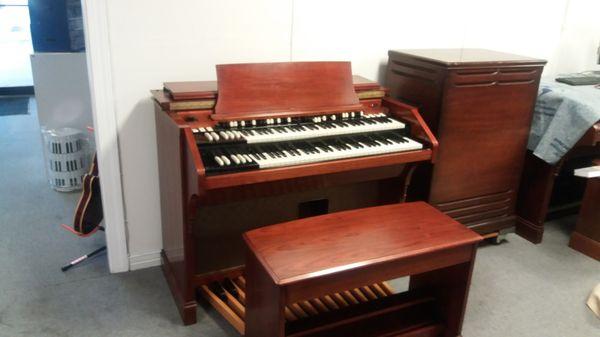 Both beautiful in looks and sound.The Hammond A-105 and Leslie Speaker.