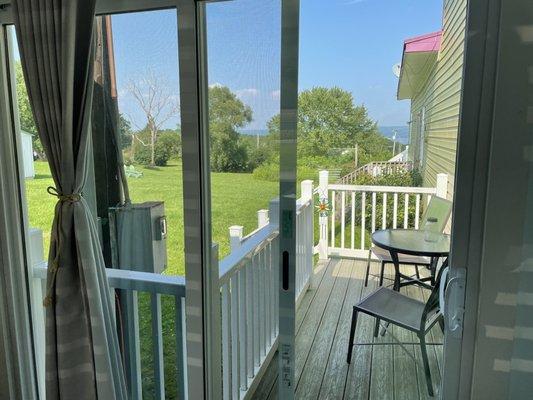 Side Deck with table and chair