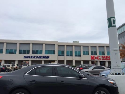 SKECHERS Factory Outlet