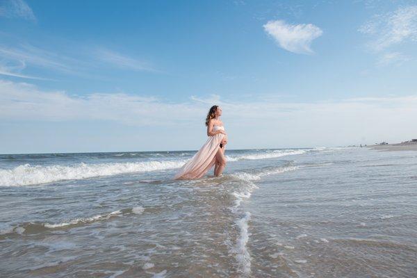 Maternity portrait at the east coast, Maternity photography by SkySight Photography