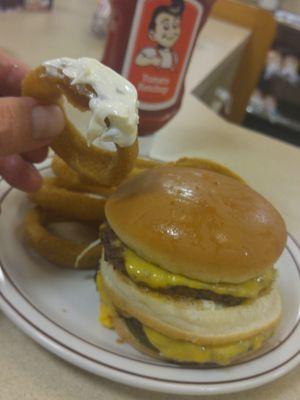 Their tarter sauce on their onion rings is legendary!