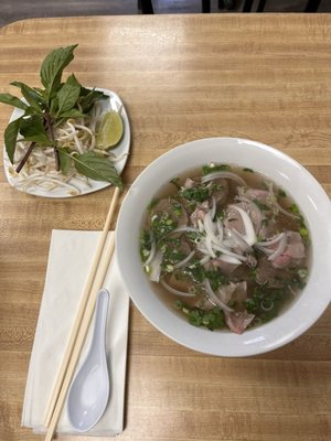 #24Rare Beef & Meatballs Pho Tai Bo Vien