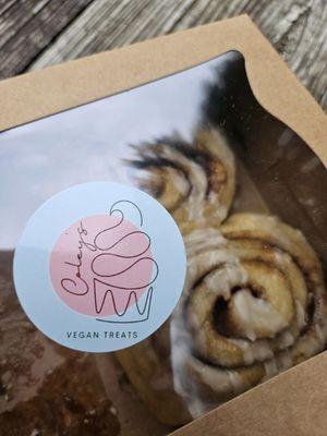 vegan cinnamon rolls