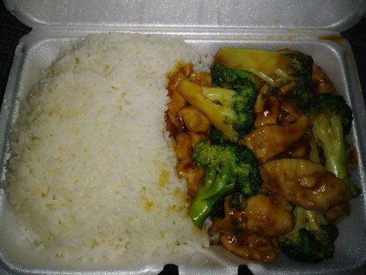 Chicken With Broccoli