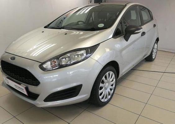 2017 Silver Fiesta Sedan - Loaner Car from Ford provided by Hertz. It was beautifully cleaned on the inside and outside!