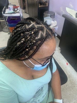 Box braids triangle parts