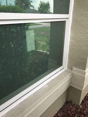 Master bath window. Needs paint touch up, lots of touch up.