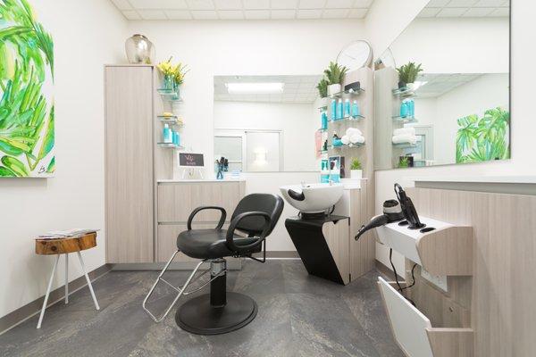 Gorgeous salon suites with the best of amenities.  High quality sink bowl, salon chair, spacious cabinets, Wi-Fi and more.