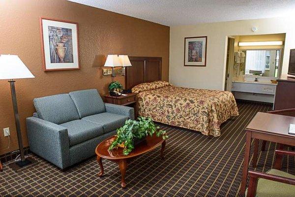 MH Zephyrhills FL GuestRoom Single