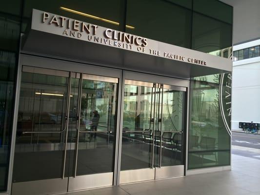 Patient entrance at the corner of 5th street and Minna.