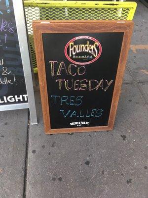 On taco Tuesday they have great deals!