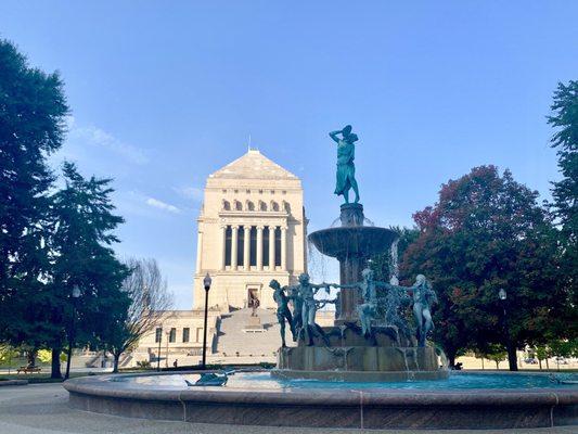 World War Memorial Plaza