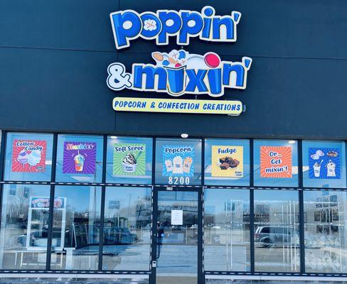 Poppin' & Mixin' store!