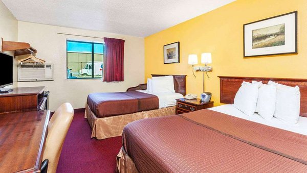 MH FortWayneNorth FortWayne IN Guestroom DoubleBed