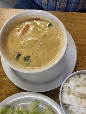 Red curry with chicken