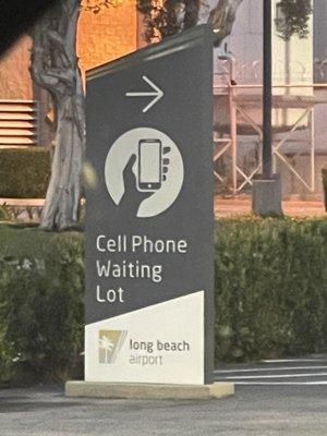 Long Beach Airport Cell Phone Parking Lot