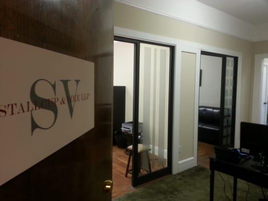 Stallcup & Voie LLP office entrance