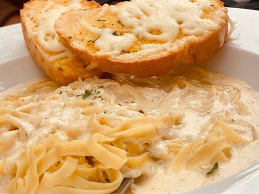 Fettuccini Alfredo