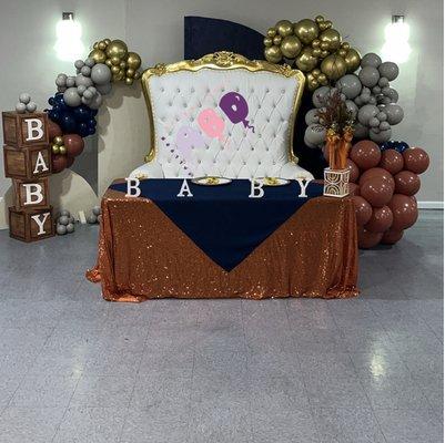 Organic Balloon Garland paired with our rental throne loveseat, baby blocks, and chiara boards.