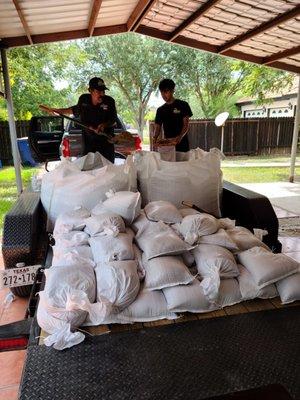 Sandbags for waterflood